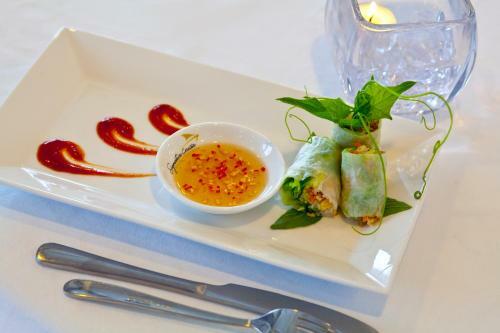 Signature Halong Cruise