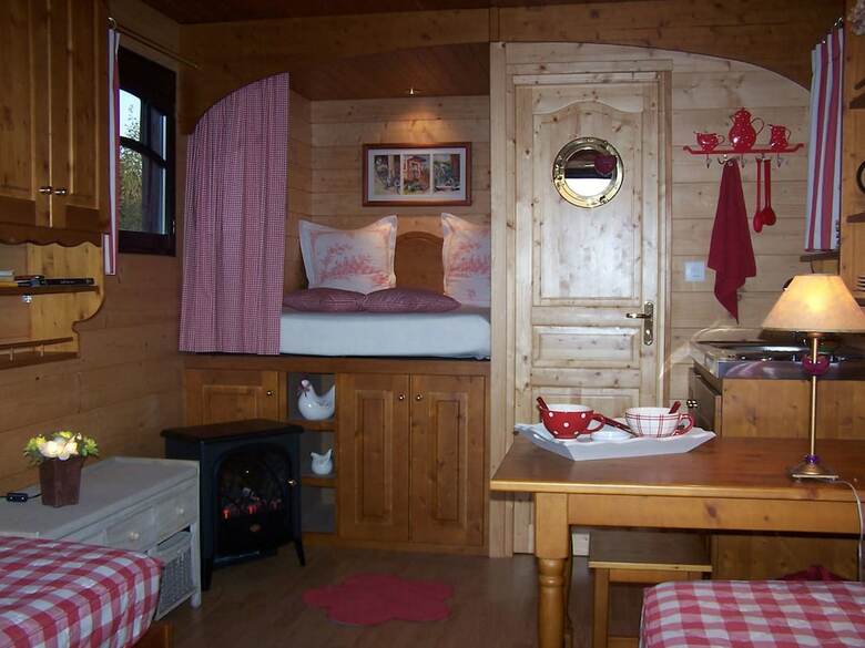 Hostal La Roulotte De La Vall�e Du Lot