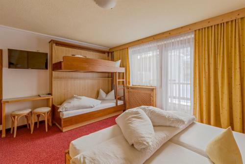 Hotel Enzian Paznaun