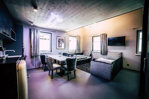 Boutique Aparthotel Old School & Rock�n Roll