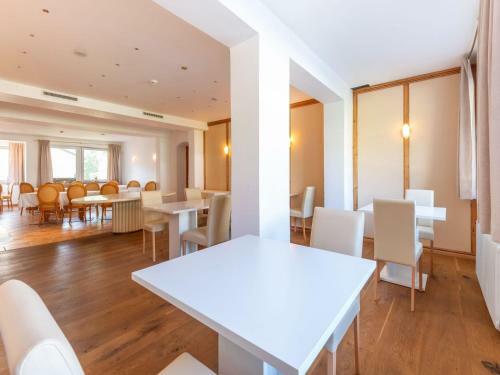 Gorgeous Apartment In S�ll With A Garden