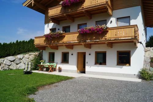 Apartamento Ferienwohnung Hausberg
