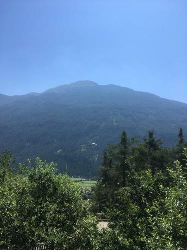 Apartamento Haus Tschirgantblick