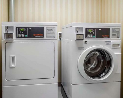 Hotel Comfort Suites Hummelstown