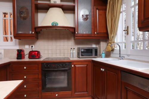 Spiti Soueref - Venetian Style