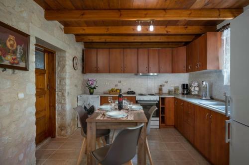 Apartamento Pagonas Traditional House