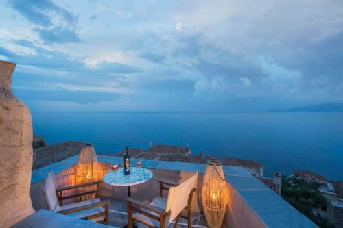 Villa Casa Rodanthi - Luxury Castle Residence
