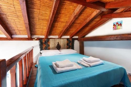 Ypatia Cozy Castle Suite Apartment With Loft