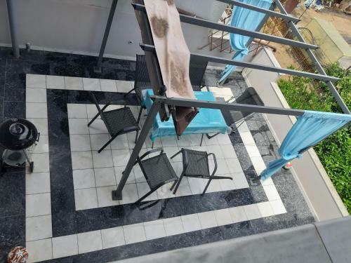 Soula's Sunshine Blue Apartment