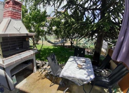 Soula's Sunshine Apartments