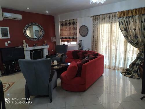 Villa With Wonderful Garden