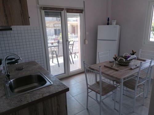 Nea Roda Sunny Retreats - Seaside Escape