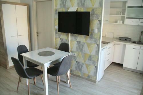 M Apartments, Kallikratia