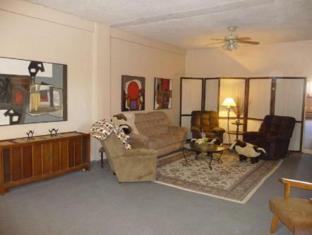 The Charles Motel And Hot Springs Spa