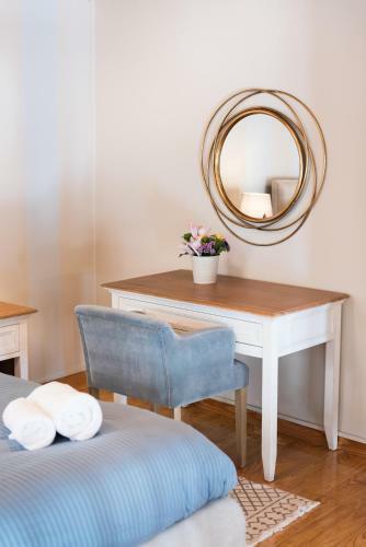 Mavrogenous Luxury Apartments