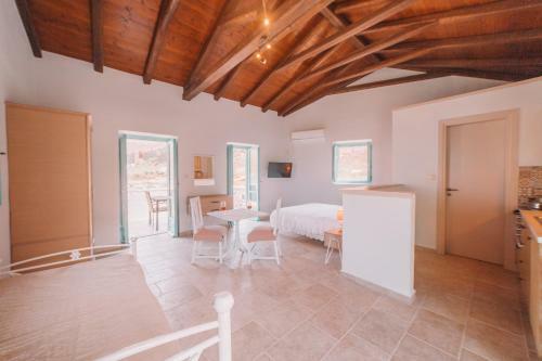 Apartamento George Seafront Suites