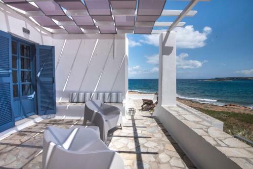 Kyma Seafront Brand New 2bd House In Naousa