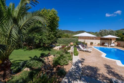 Alia Stone Villa-ideal For Families & Private Heated Pool