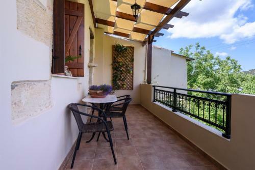 Alia Stone Villa-ideal For Families & Private Heated Pool