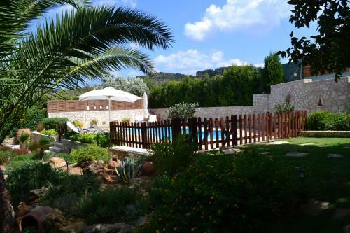 Alia Stone Villa-ideal For Families & Private Heated Pool