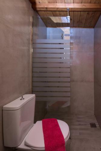 Alia Stone Villa-ideal For Families & Private Heated Pool