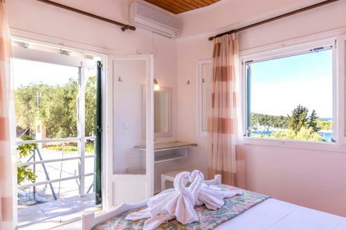 Gaios Seaview Cottage-casa Soula By Konnect