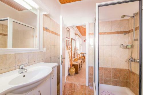 Gaios Seaview Cottage-casa Soula By Konnect