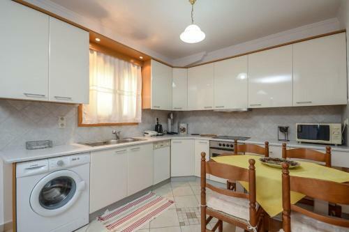 Independent Agapitos Apart , 2bdrm, Private Patio
