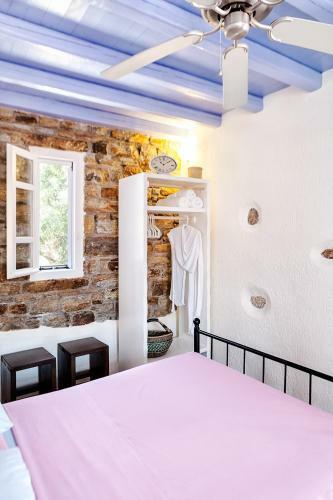 Villa Georgilas Cave House