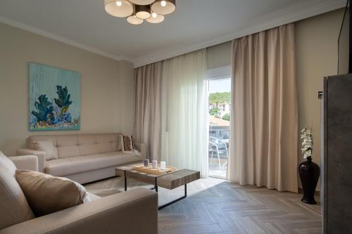 Olenia Luxury Apartments 4