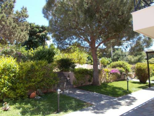 Athenian Riviera Family House