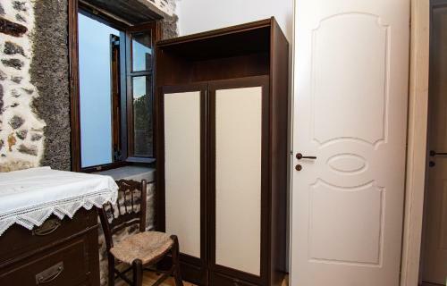 Apartamento Plousiadi?s Stone House