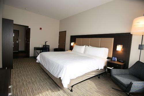 Holiday Inn Express Hotel & Suites Ashland