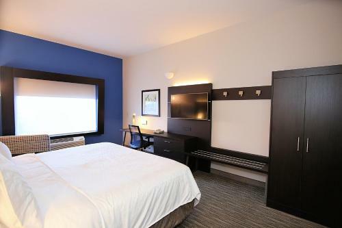 Holiday Inn Express Hotel & Suites Ashland