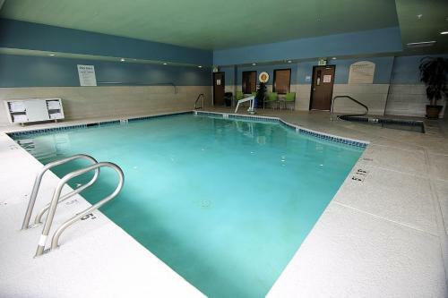 Holiday Inn Express Hotel & Suites Ashland