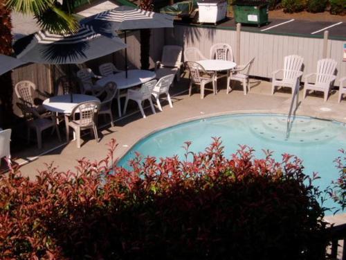 Motel Cedarwood Inn