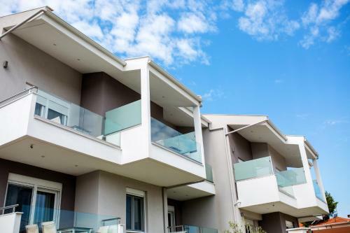 The Papoutsakis Apartments