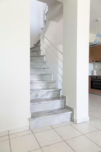 Villa Kristin 2 - Great Location, Sea Views, Bbq