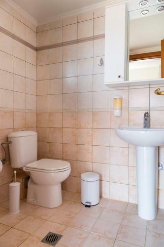 Villa Kristin 2 - Great Location, Sea Views, Bbq