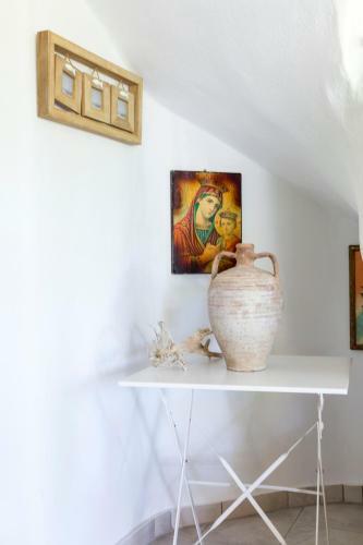 Villa Kristin 2 - Great Location, Sea Views, Bbq