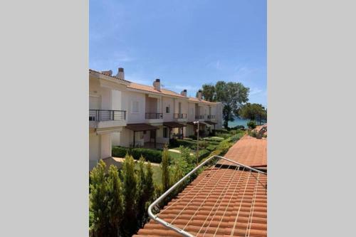 Tetis Seafront Maizonette