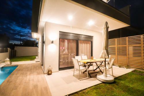Luxurious, 3-bedroom Villa With Private Pool