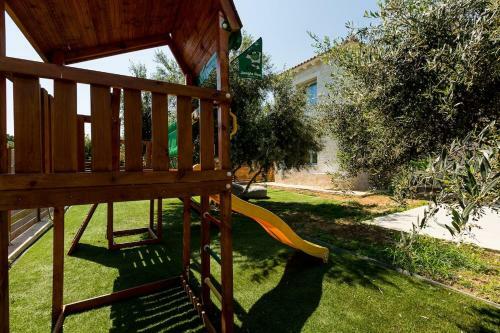 Villa Vera - With Private Heated Pool & Jacuzzi