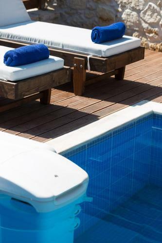 Villa Vera - With Private Heated Pool & Jacuzzi