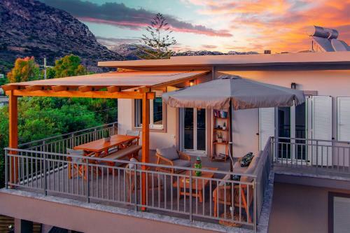 Bitsakis Family - Paleochora Luxury Villa