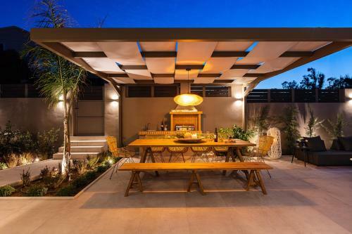 Lagoon Seabreeze Villa, Sumptuous Retreat!