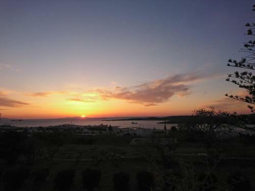 Seaview Maisonette With 3 Bedrooms In Paros
