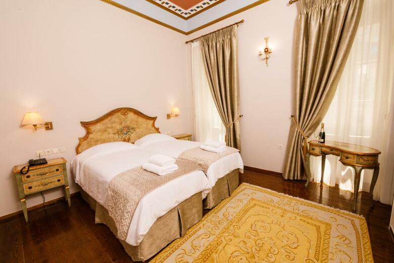 Konstantinos Palaiologos Hotel