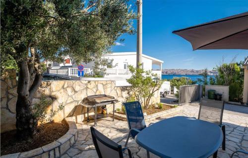 Amazing Apartment In Ribarica With 2 Bedrooms