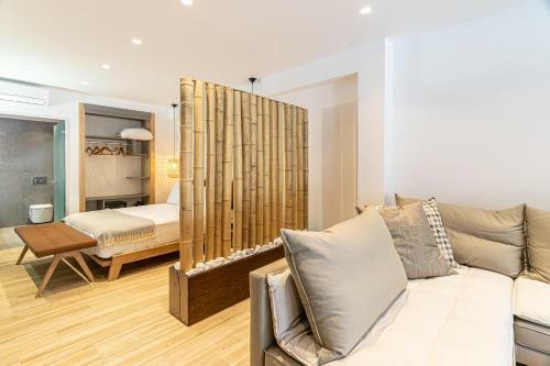 Hotel F & S Lounge Suites